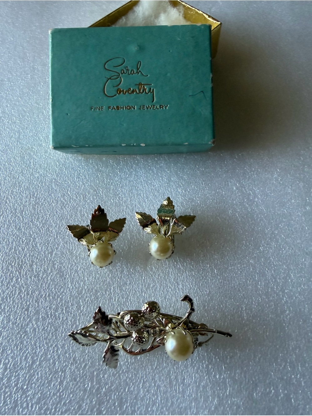 Vintage Sarah Coventry Pearl Brooch & Clip-On Earrings Set
